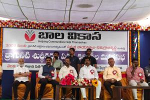 ప్రార్థించే పెదవుల కన్నా సాయం చేసే చేతులు మిన్న”   మదర్ థెరిస్సా సూక్తిని ప్రస్తావించిన  ఎమ్మెల్యే కేఆర్ నాగరాజు 