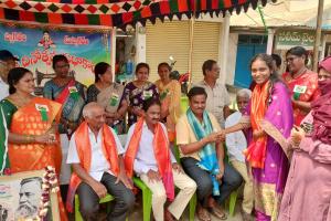 టైలర్ల కృషికి గౌరవ వందనం…