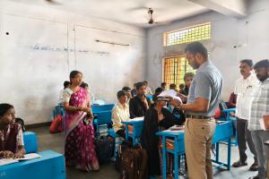 అత్యుత్తమ ఫలితాలు సాధించడం కోసం ప్రతి ఒక్కరూ కృషి చేయాలి  అదనపు కలెక్టర్ లెనిన్ వత్సల్ టోప్పో