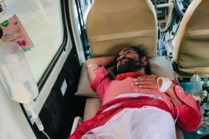 వ్యక్తి ఆత్మహత్యాయత్నం ఆస్పత్రికి తరలింపు...  పరిస్థితి విషమం...