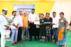 బాలికల విద్యాభివృద్ధికి తోడ్పడాలి: జిల్లా కలెక్టర్ ఆదర్శ్ సురభి