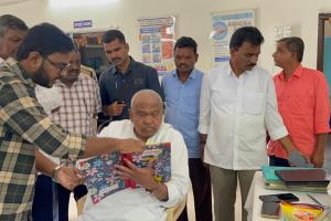  రోగులకు అందుతున్న వైద్య సేవలను పోచారం ప్రత్యక్షంగా పరిశీలించారు..