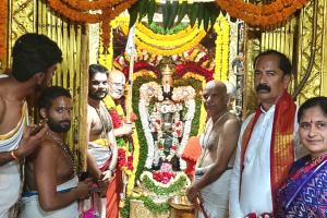 భగవంతుడిని నిస్వార్థంగా ప్రార్థించాలి