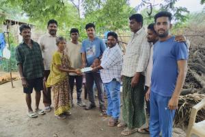 బాధితురాలికి సీఎంఆర్ఎఫ్ చెక్ అందజేత
