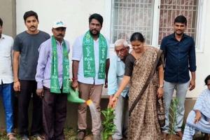 జిల్లా కేంద్ర గ్రంథాలయంలో వన మహోత్సవం, శ్రమదానం కార్యక్రమం