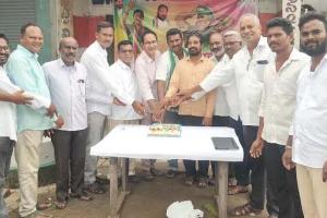 ఘనంగా పగడాల మంజుల పుట్టినరోజు వేడుకలు 