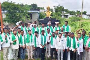 ప్రపంచ ఆదివాసీ దినోత్సవ వేడుకలను విజయవంతం చేయాలి
