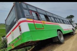 ఆర్టీసీ బస్సుకు తప్పిన ప్రమాదం