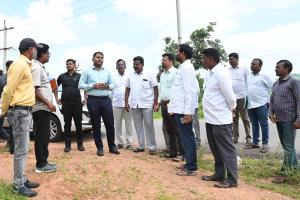 ఆగస్టు 10 నాటికి సోలార్ విద్యుత్ ఉత్పత్తి ప్రారంభించాలి : జిల్లా కలెక్టర్ కోయ శ్రీహర్ష