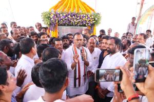 అభివృద్ధి పనుల శంకుస్థాపనలో కోమటిరెడ్డి రాజ్ గోపాల్ రెడ్డి