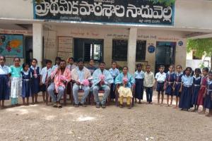 గురువులకు విద్యార్థుల ఘన సన్మానం