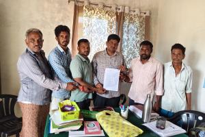 రైతుల సమస్యలను వెంటనే పరిష్కరించాలి