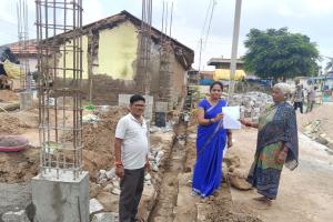 డ్రైనేజీ కూల్చివేతపై నోటీసులు
