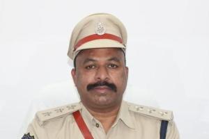  నకిలీ పత్రాలు సృష్టించి రిజిస్ట్రేషన్ లు చేసుకున్న ఎంతటి వారైనా వదలం.: డీఎస్పీ జీవన్ రెడ్డి 