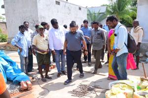 పాఠశాలలను ఆకస్మికంగా తనిఖీ చేసిన జిల్లా కలెక్టర్ హేమంత్ కేశవ్ పాటిల్