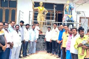 చాకలి ఐలమ్మ పోరాట స్పూర్తిని ఆదర్శంగా తీసుకోవాలి