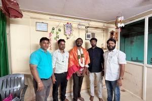 ఫోటో మరియు వీడియో గ్రాఫర్ నియోజక వర్గ అధ్యక్షుడికి సన్మానం 