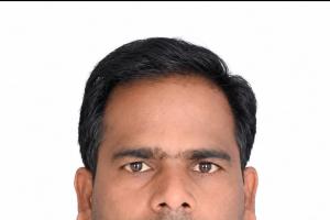 సమాజాన్ని తప్పుదోవ పట్టిస్తున్న హమారా  ప్రసాద్ పై దేశద్రోహం కేసు పెట్టాలి.