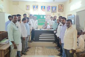  సాలార్ నగర్ రైతులు భూ భారతి  సర్వే కోసం తాసిల్దార్ కు వినతి పత్రం అందజేత.