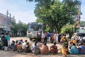 డబుల్ బెడ్ రూమ్ డ్రా పద్ధతి ద్వారా అన్యాయం జరిగింది.