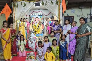 నీరజ్ అపార్ట్‌మెంట్‌లో ఘనంగా కుంకుమ పూజ