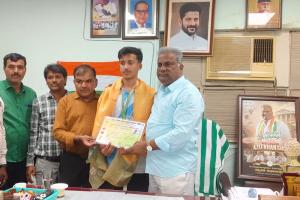 జాతీయ స్థాయి బాల్ బ్యాడ్మింటన్ లో సత్తా చాటిన అకిరానంద్..
