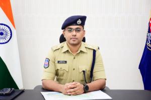 గంభీరావుపేట ఎస్‌ఐ శ్రీకాంత్‌ హెడ్‌క్వార్టర్స్‌కు అటాచ్‌!