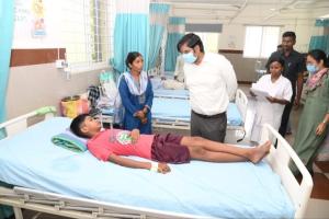 ప్రజలకు మెరుగైన వైద్య సేవలు అందించాలి   జిల్లా కలెక్టర్ కుమార్ దీపక్ 