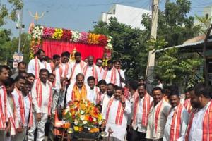 సద్దుల బతుకమ్మ సందర్భంగా దుర్గామాత ఊరేగింపు