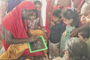 సరస్వతి దేవి అవతారంలో దర్శనమిచ్చిన అమ్మవారు
