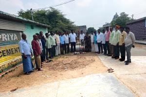 ముచ్చర్ల గ్రామంలో అండర్ గ్రౌండ్ డ్రైనేజీ పనులను ప్రారంభించిన సర్పంచ్ యాదగిరి.