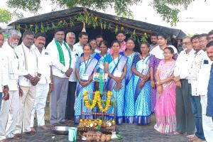 పటేల్ గూడెంలో ఐకేపీ ధాన్యం కొనుగోలు కేంద్రం ప్రారంభం..