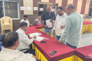 ప్రజావాణికి 8 ఫిర్యాదులు.. సమస్యల పరిష్కారానికి అధికారుల చర్యలు!