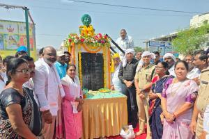 జల్‌ – జంగల్‌ – జమీన్‌ నినాదంతో గిరిజన హక్కుల కోసం పోరాడిన మహనీయుడు కొమురం భీమ్‌: మున్సిపల్ చైర్‌పర్సన్ బండారి అనూష సతీష్.