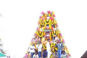 లింగన్నపేట లోఘనంగా శ్రీ వెంకటేశ్వర స్వామి రథోత్సవం