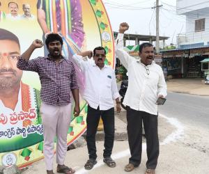 ఎమ్మెల్యే పర్యటన సందర్భంగా అమరుల స్థూపాన్ని కప్పిన ఫ్లెక్సీలు బాధాకరం: ఎండీ లాల్ మహమ్మద్
