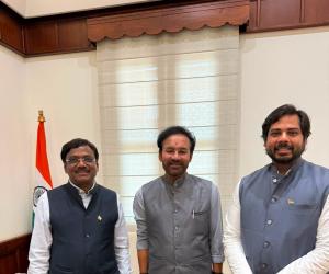 తెలంగాణ అభివృద్ధిపై కేంద్ర మంత్రులతో కీలక చర్చలు