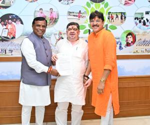 బస్ స్టాండ్ ను ఆధునికీకరించండి